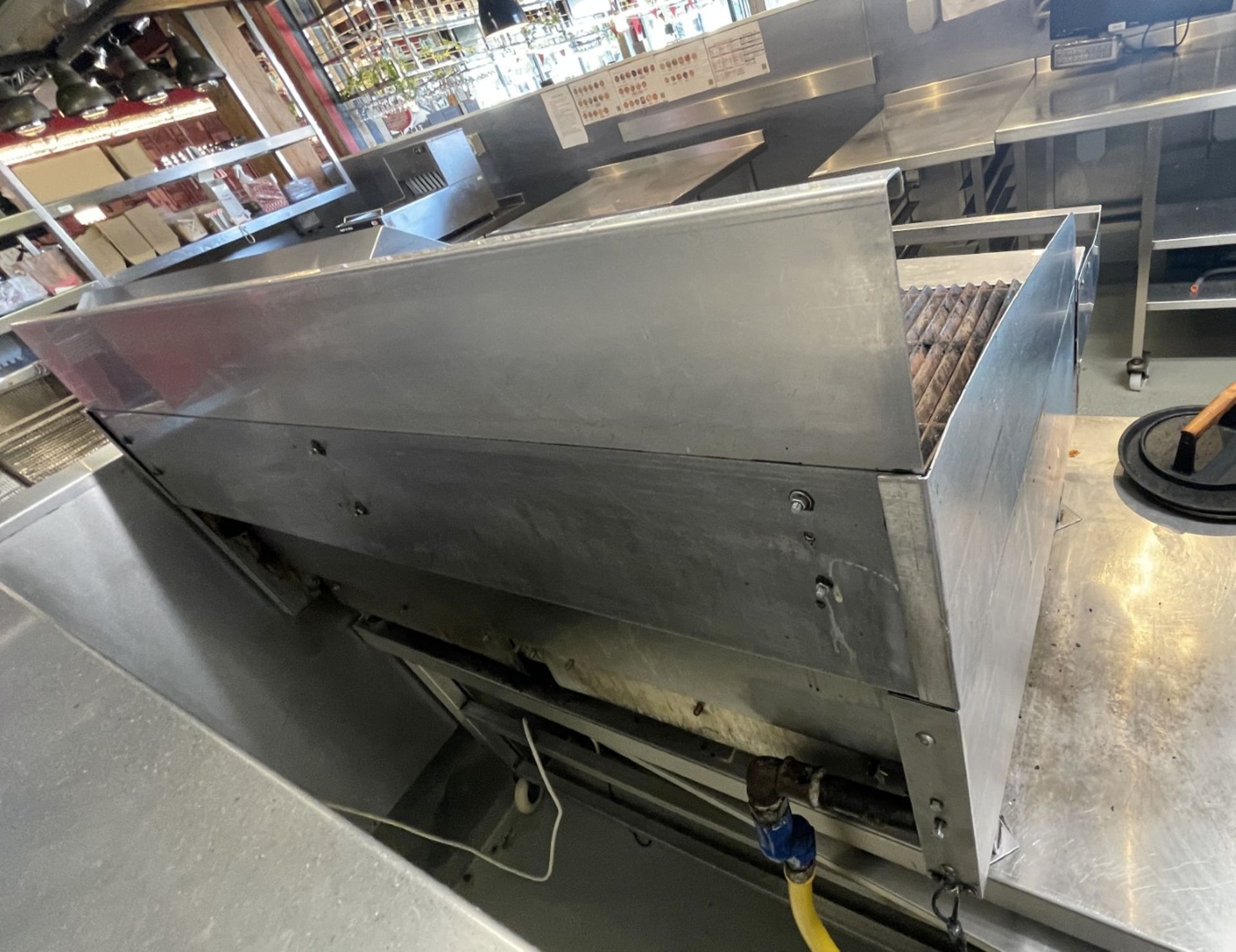 1 x Hobart Bonnet 8 Burner Chargrill Griddle with Stainless Steel Table - Image 12 of 14