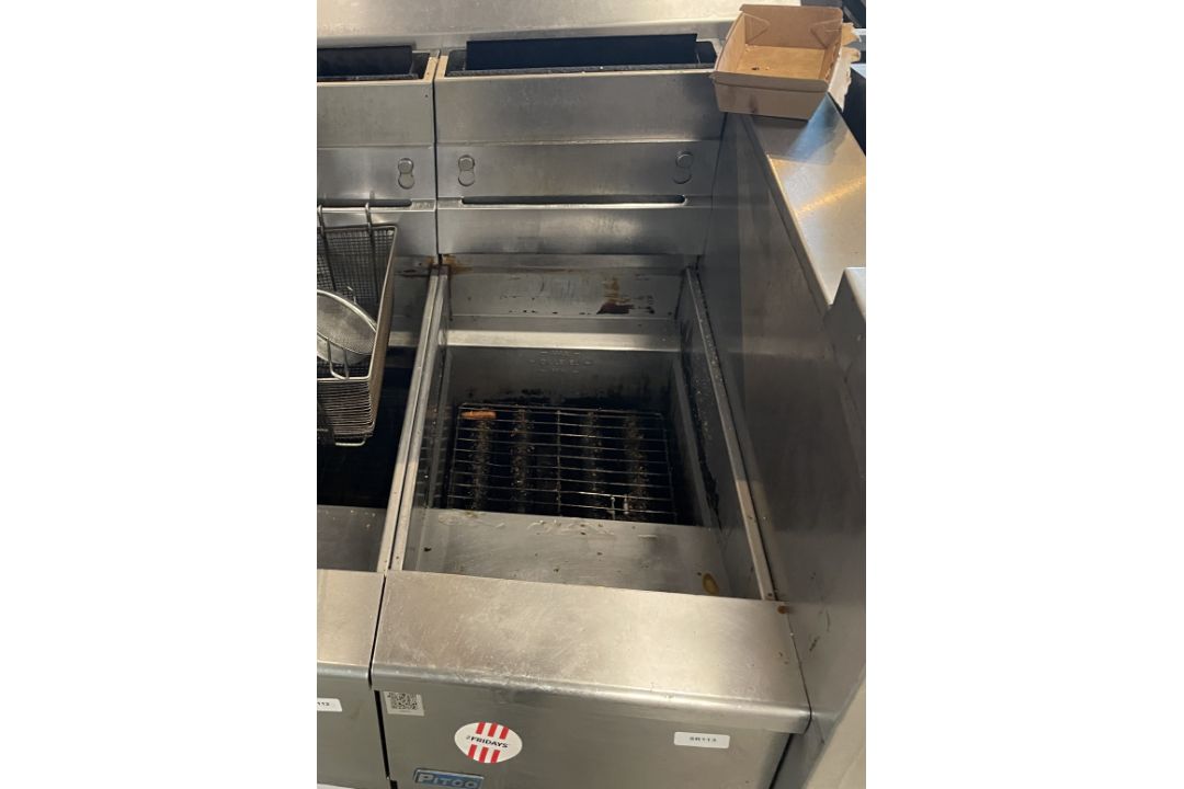 1 x Pitco SG14 Single Tank Gas Fryer Without Baskets - Image 2 of 4