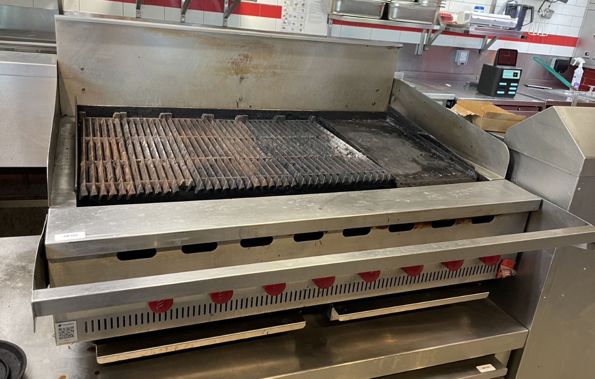 1 x Hobart Bonnet 8 Burner Chargrill Griddle with Stainless Steel Table - Image 13 of 14