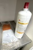 1 x Unused 3M HF60-S-SR5 Replacement Cartridge and a Pair of Unused Matfer Bourgeat Baker Mitts