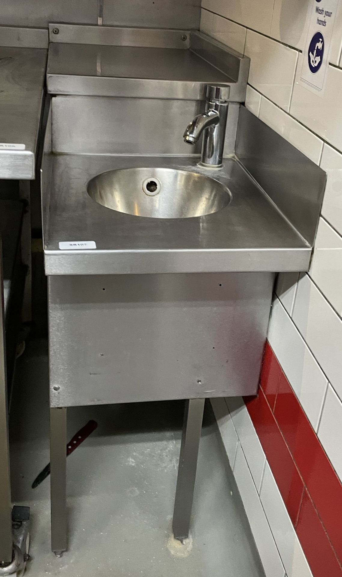 1 x Stainless Steel Handwash Unit with Mixer Tap, Splash Barriers, and Rear Shelf - Image 3 of 4