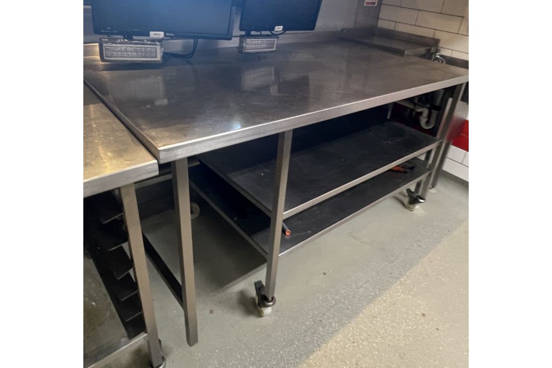 1 x Stainless Steel Prep Table with Undershelves and Castors - Image 2 of 4