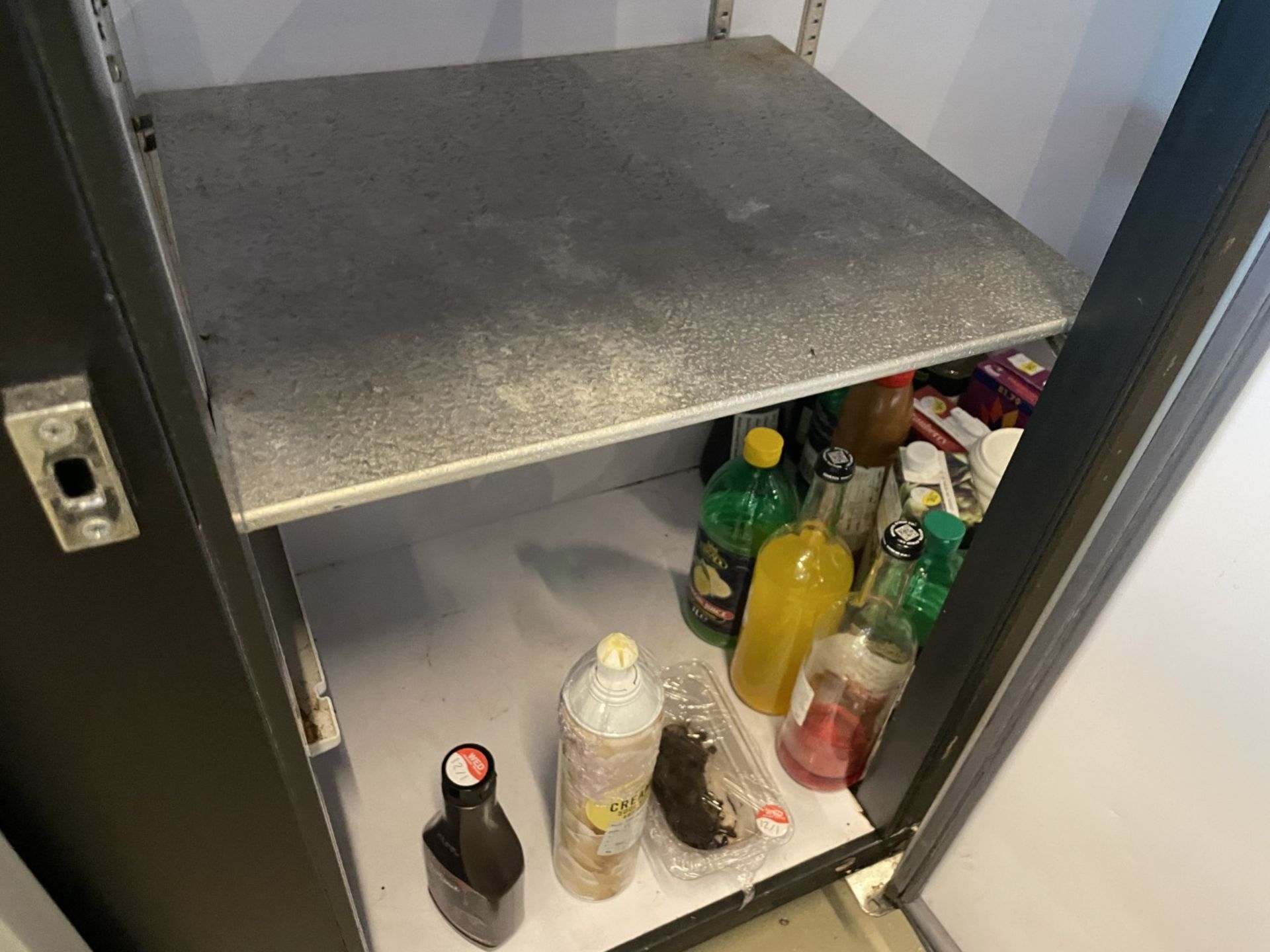 1 x Large Central Island Drinks Bar Features Stainless Bar Tops with Integral Removal Drainers - Image 48 of 64