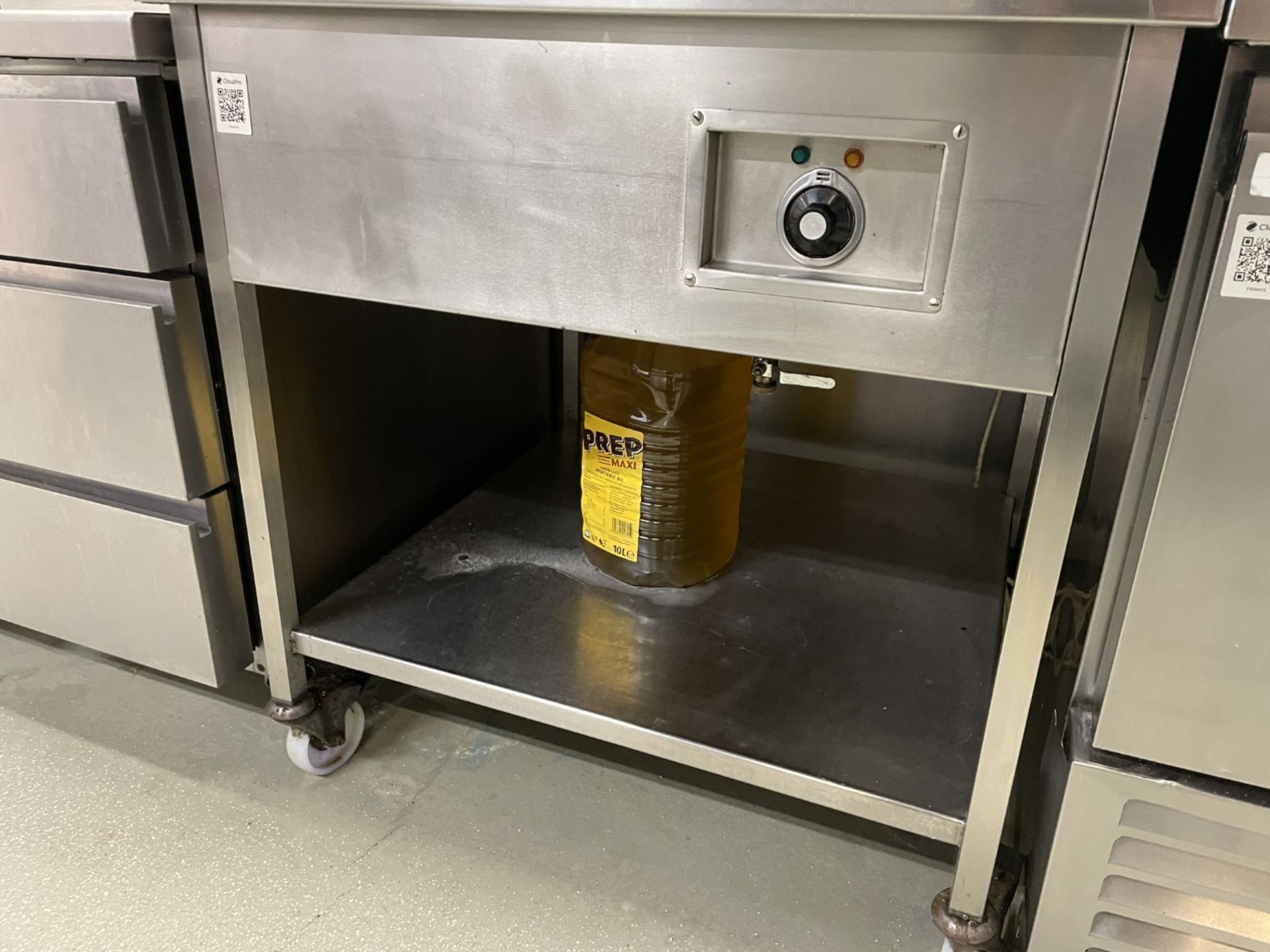 1 x Stainless Steel Electric Twin Baine Marie Unit on Castors with Undershelf - Image 4 of 5