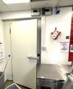 1 x Commercial Walk In Fridge / Freezer with Searle KEC35-4L and TEC8-7 Single Phase Cooler