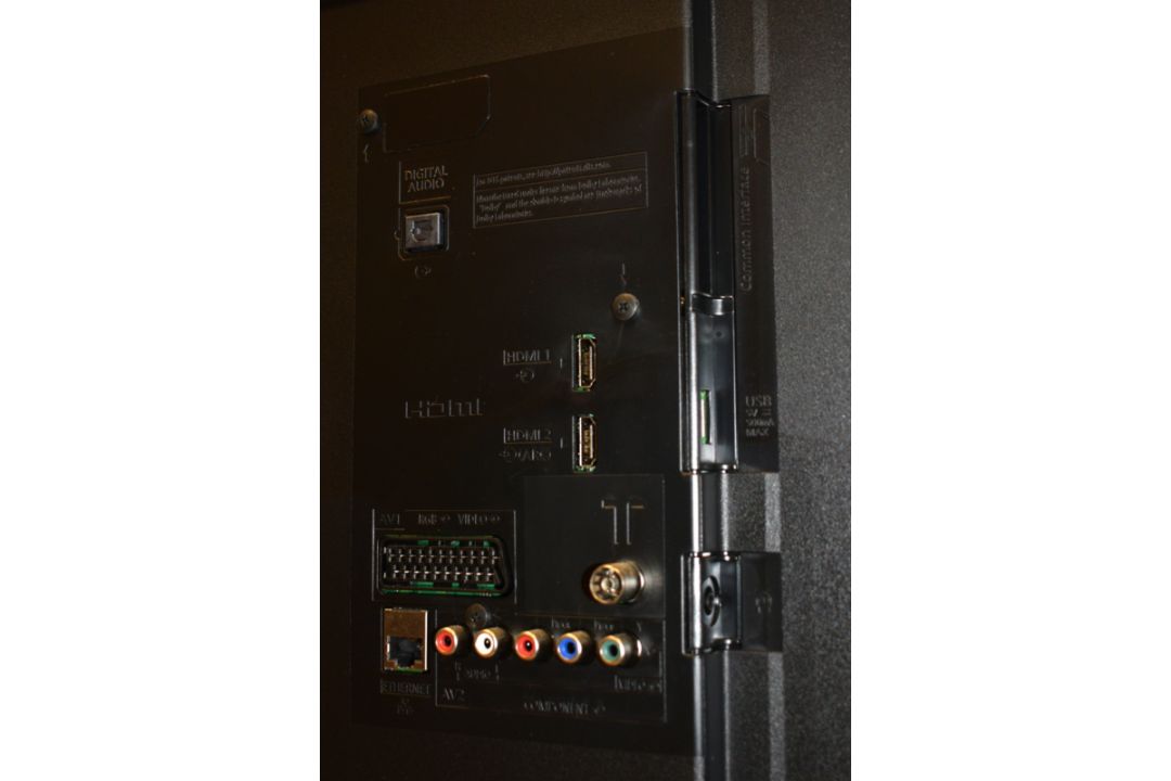 1 x Panasonic 42 Inch Full HD 1080p Smart Television - Tested and Working - Image 4 of 4