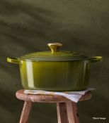 1 x LE CREUSET Enamelled Cast Iron Round Casserole Dish in Olive Green - Original Price £335.00 -