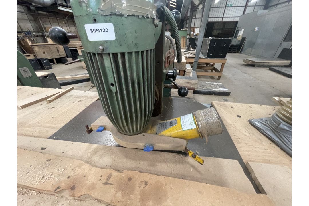 1 x Wadkin UR1910 Heavy Duty Overhead High Speed Pin Router with Large Worktable - 3 Phase - Image 2 of 10