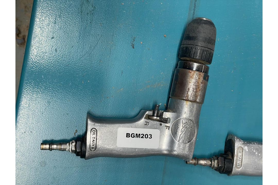 3 x Heavy Duty Pneumatic Air Drills - Image 2 of 9