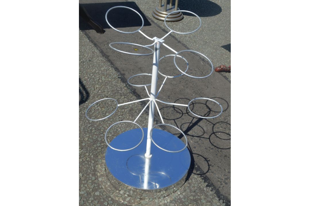 1 x Multi-Tier Hooped Display Stand - Ref: WH3-155 - CL999 - Location: WA14Description:Dimensions ( - Image 3 of 14