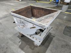 1/4-Yard Self Dumping Hopper