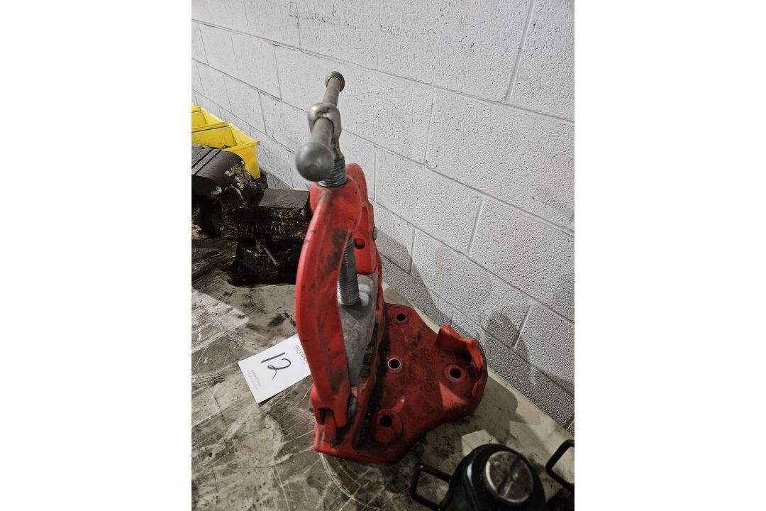 Ridgid 27A Bench Pipe Vise - Image 2 of 2