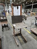 Hand Die Lift, 24