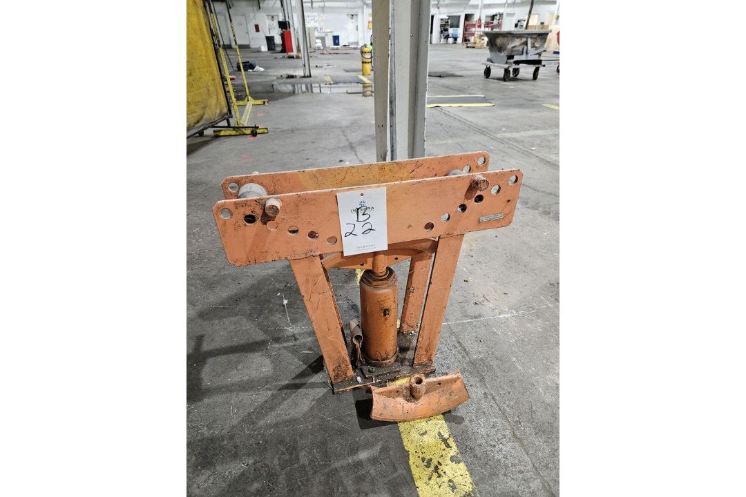 16-Ton Hydraulic Tube Bender