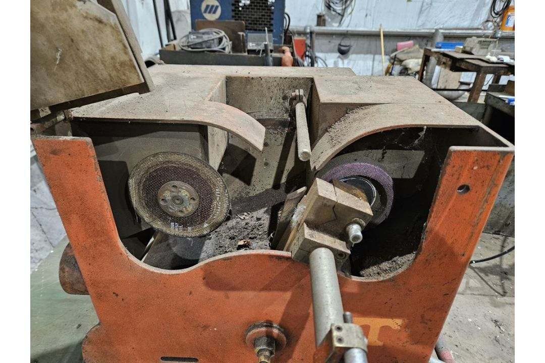 Ipsco PCO-2 Pin Cut-off & Grind Machine - Image 2 of 2