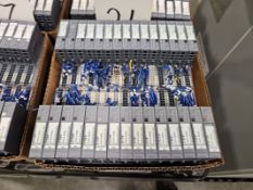 (30) Siemens Simatic S7 6ES7 132-6BH00-0BA0 Digital Ouput Modules w/ 6ES7 193-6BP00-0BA0 Base Units