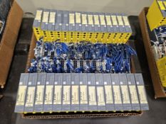 (30) Siemens Simatic S7 6ES7 136-6BA00-0CA0 Digital Input Modules w/ 6ES7 193-6BP00-0BA0 Base Units