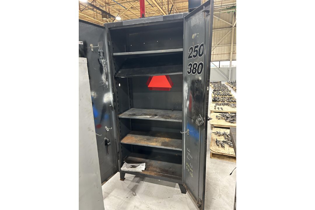 Shop Cabinet - Image 2 of 2