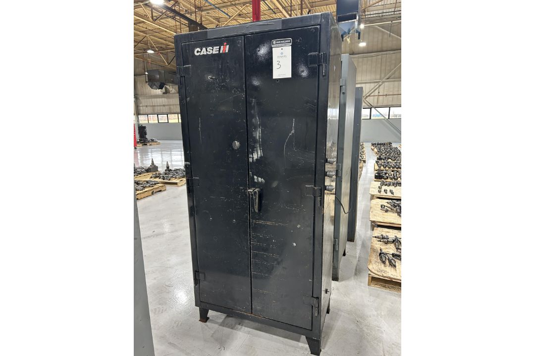 Shop Cabinet - Image 1 of 2