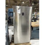 Insignia NS-UZ14SS0 13.8 Cu. Ft. Garage Ready Convertible Upright Freezer