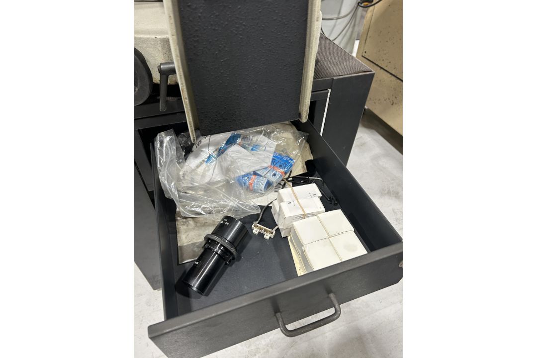 Deltronic DH-214 14" Optical Comparator - Image 4 of 9