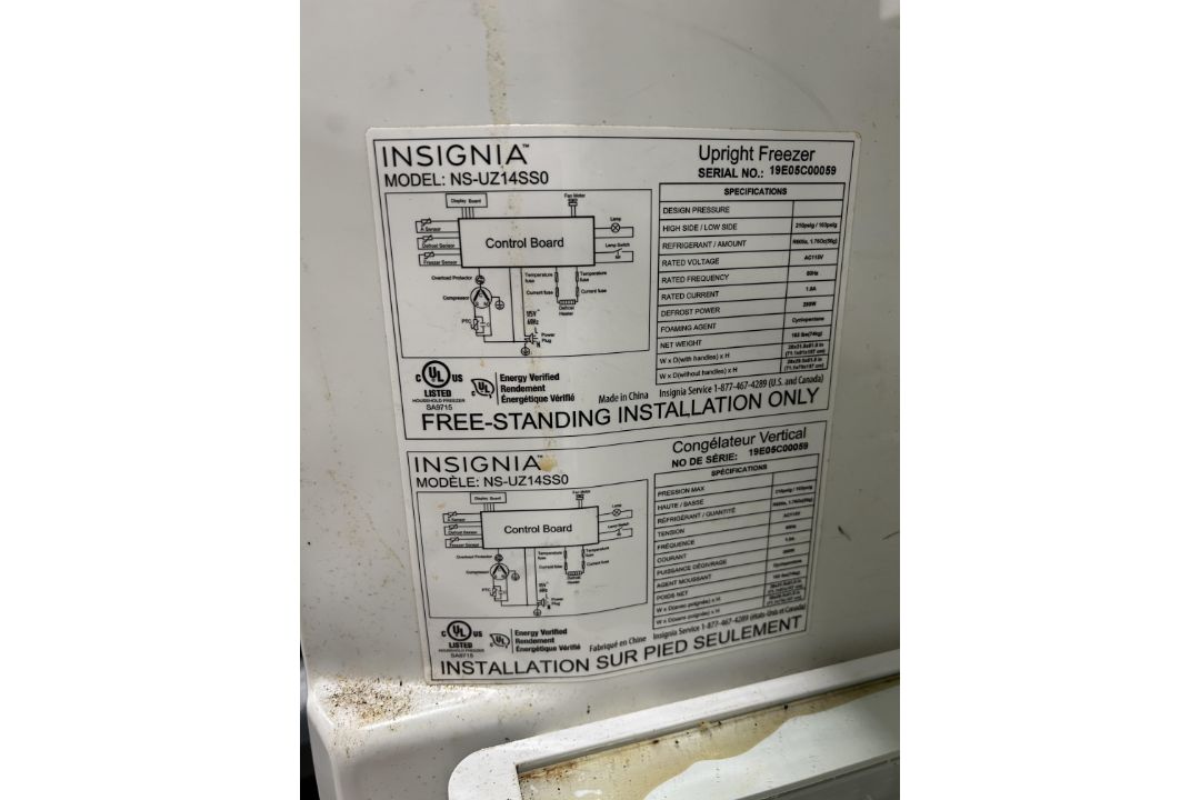 Insignia NS-UZ14SS0 13.8 Cu. Ft. Garage Ready Convertible Upright Freezer - Image 3 of 4