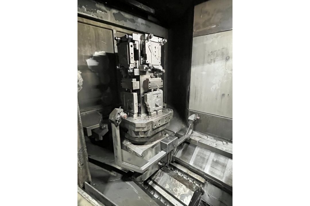 Toyoda FH550SX 4-Axis CNC Horizontal Machining Center - Image 4 of 11