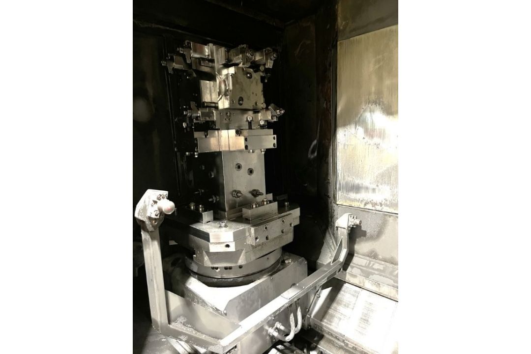 Toyoda FH550SX 4-Axis CNC Horizontal Machining Center - Image 4 of 10