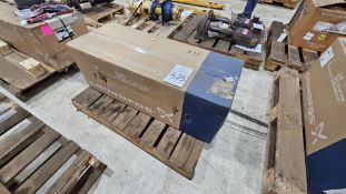 New in Box Grundfos MTR8-10/4/1 A-WB-A-HUUV 3 HP Pump