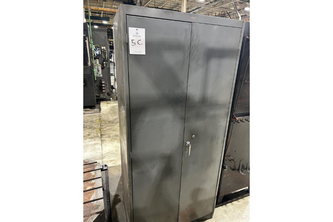 Shop Cabinet - Image 1 of 2