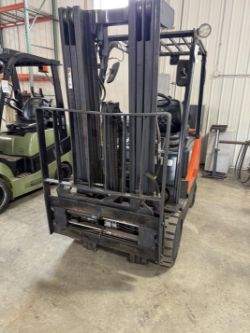 Doosan GC25E-5 4,000-Lb LPG Forklift Truck (NOTE: NO FORKS WITH TRUCK)