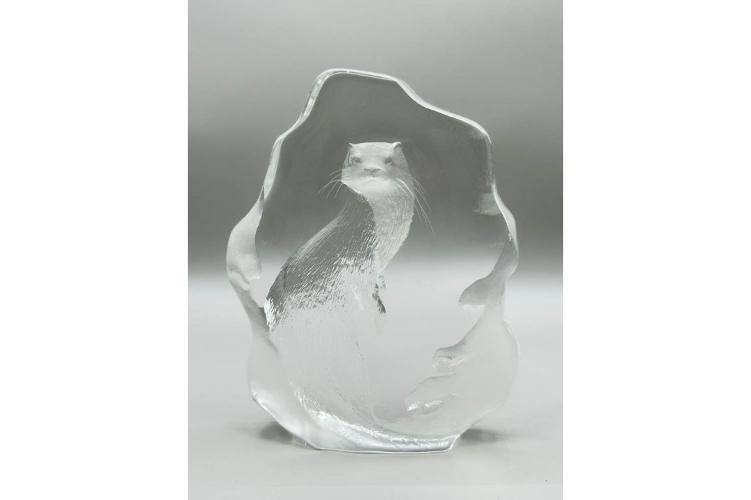 Lead crystal glass Otter paperweight, Mats Jonasson for Maleras Glasbruk, Sweden, late C20th - Image 3 of 8