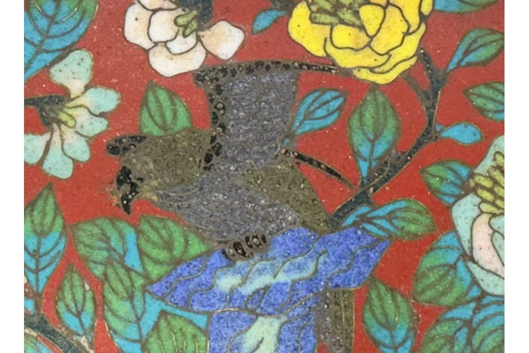 Chinese Cloisonne Small Tray decorated with Flowers and Rocks, 19th Century - Image 5 of 8