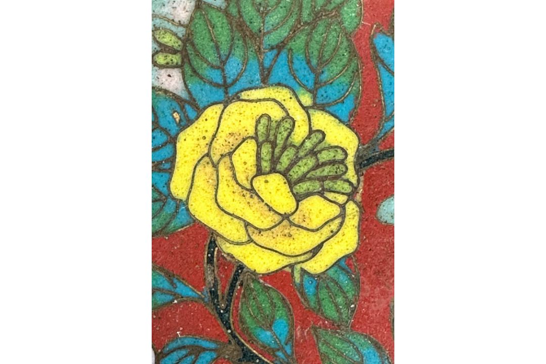 Chinese Cloisonne Small Tray decorated with Flowers and Rocks, 19th Century - Image 6 of 8