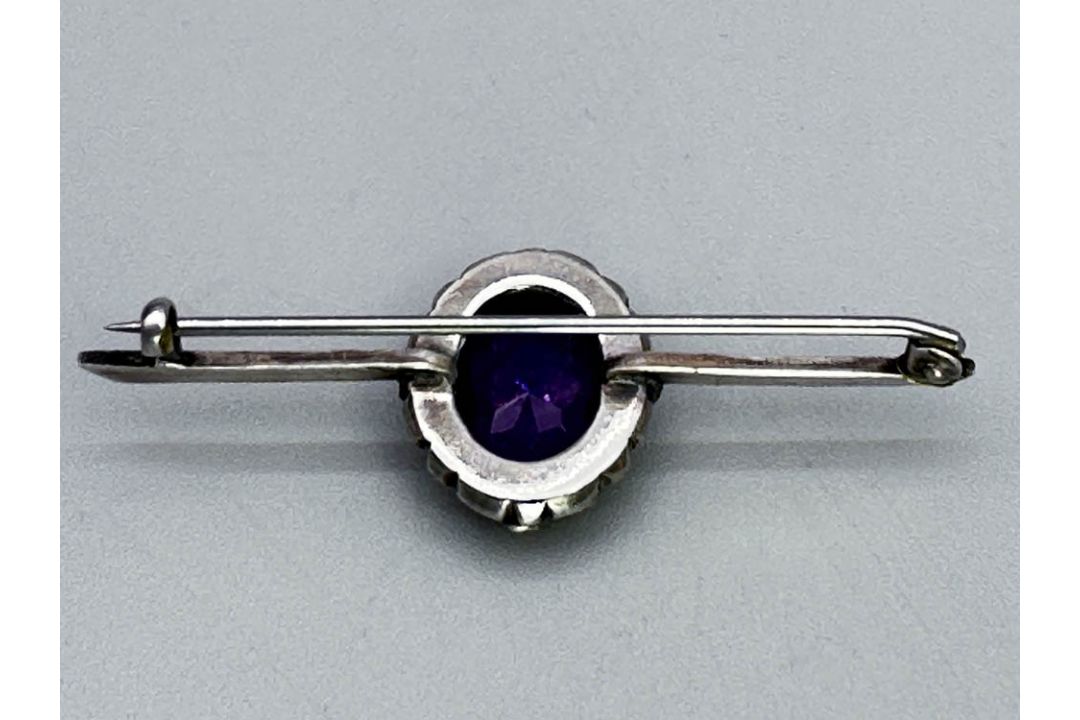Art Nouveau brooch with a large amethyst and enamel work set in silver, c1920 - Image 5 of 8