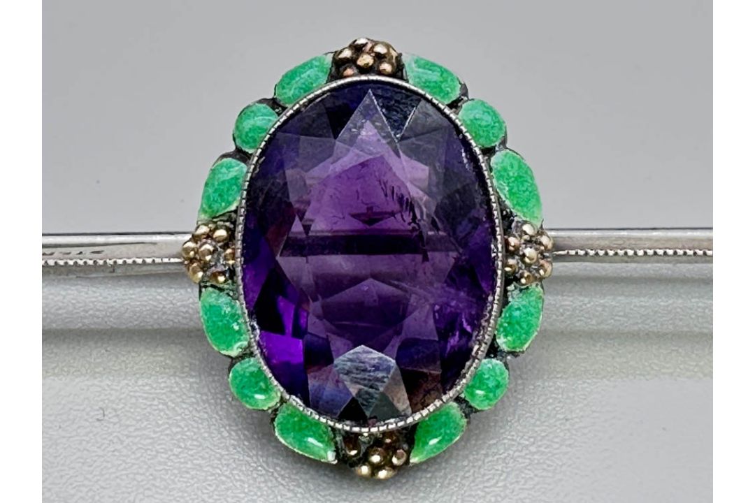 Art Nouveau brooch with a large amethyst and enamel work set in silver, c1920 - Image 2 of 8