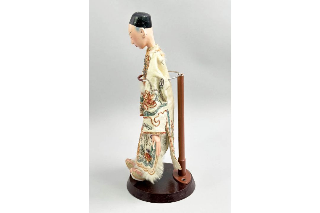 Chinese Doll of a man dressed in traditional costume, signed, early C20th. - Image 4 of 10