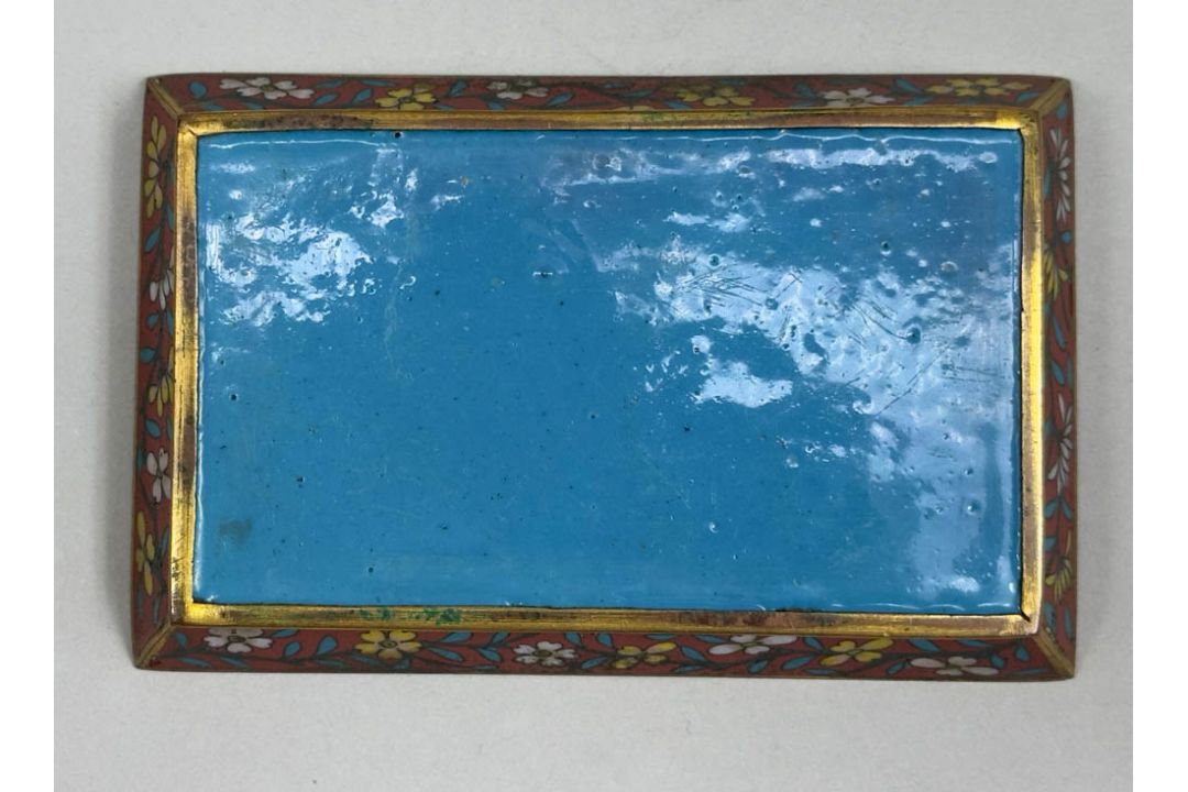 Chinese Cloisonne Small Tray decorated with Flowers and Rocks, 19th Century - Image 4 of 8