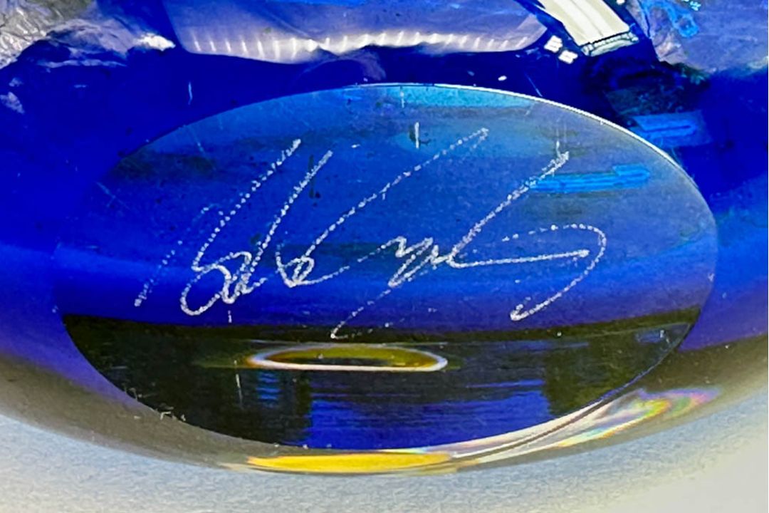 Hula Pattern glass Vase by Bob Crooks, signed by the artist, modern - Image 7 of 7