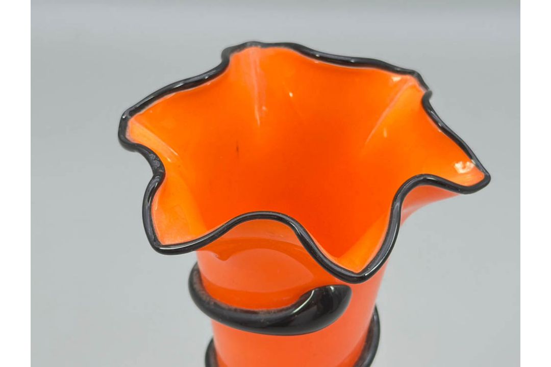 Orange tango glass Vase, possibly Loetz, Czechoslovakia , 1920s/1930s - Image 5 of 6