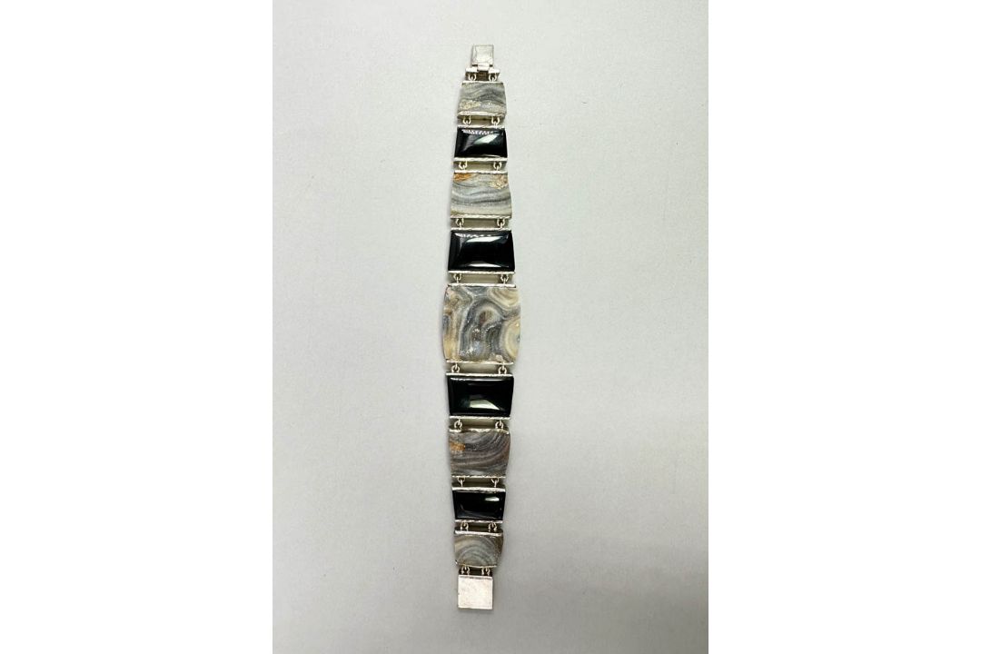 Druzy Quartz and Onyx panel Bracelet, probably Scottish c1940 - Image 1 of 6