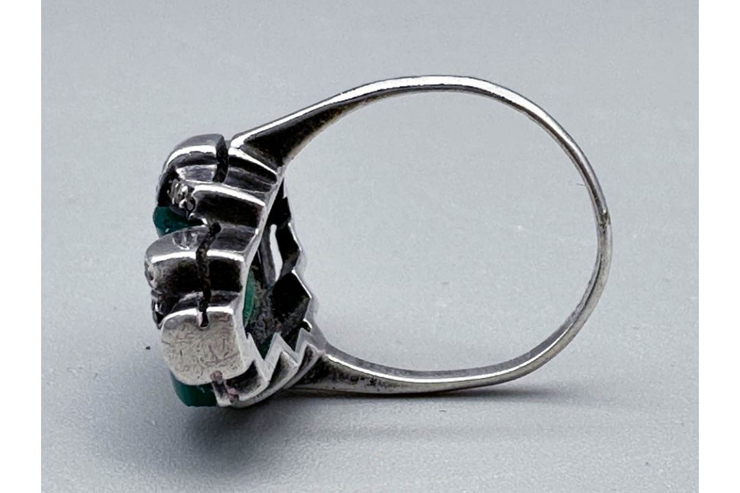 Art Deco silver Ring with chalcedony plaques and marcasites, c1930 - Image 3 of 5