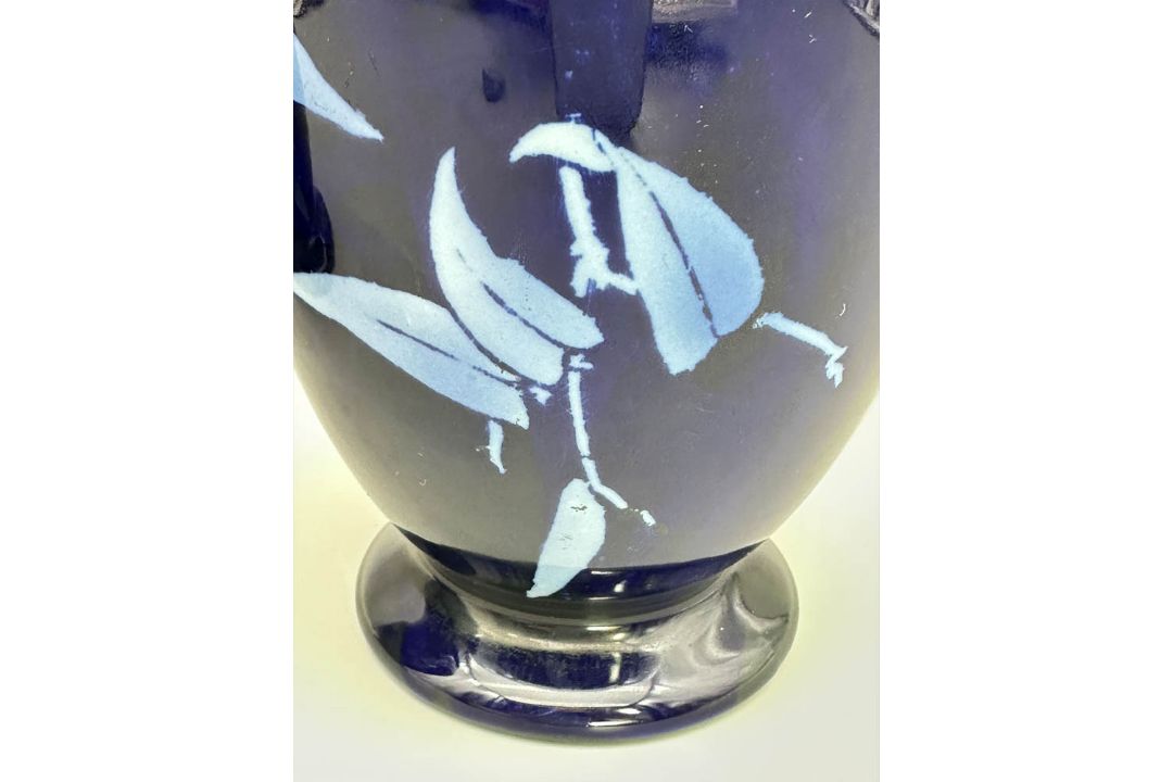 Pair of Shelley ware Peaches or Japanese Fruit design Vases, pattern no 8677, 1930s - Image 10 of 10