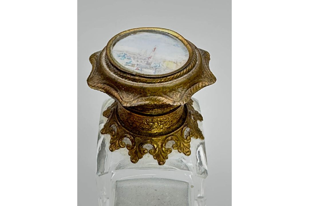 Two Palais Royal or Grand Tour Perfume Bottles, French, second half C19th - Image 3 of 10