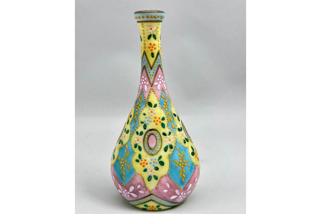 Pair of Bohemian Harrach Glass Vases, Morocco pattern, second half C19th - Image 4 of 10