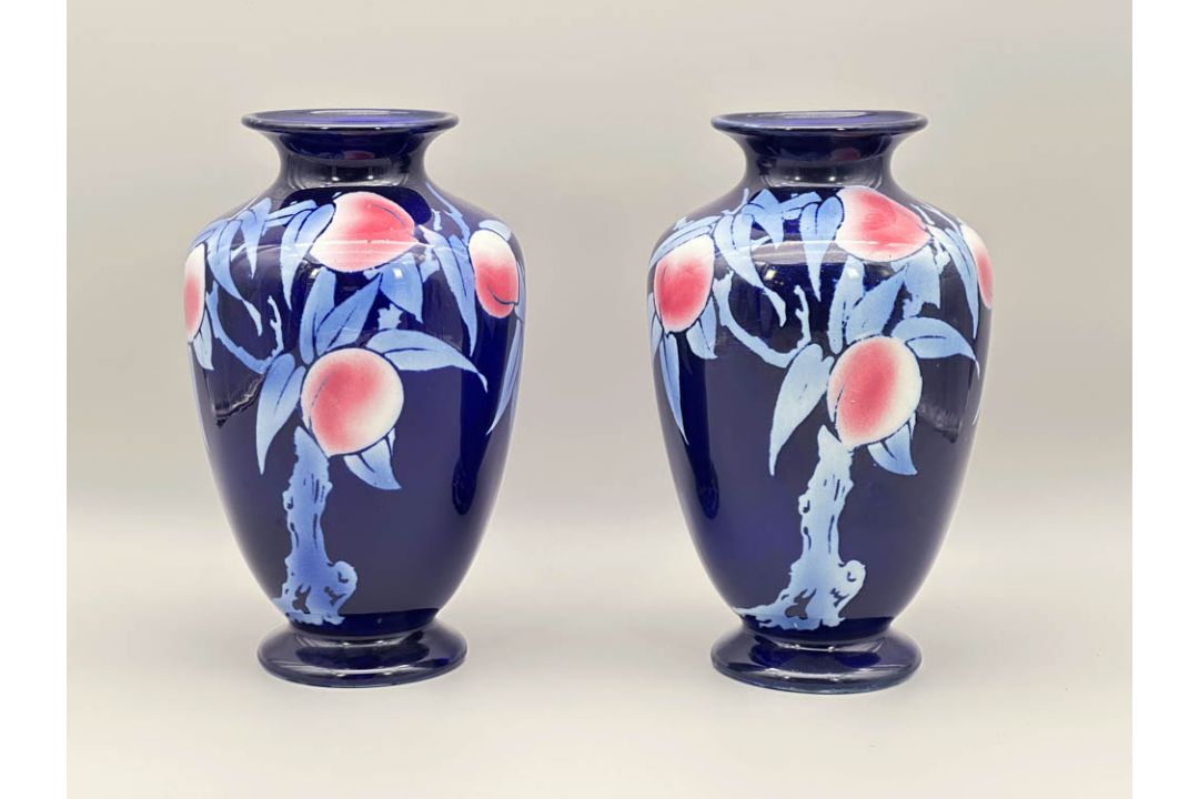 Pair of Shelley ware Peaches or Japanese Fruit design Vases, pattern no 8677, 1930s - Image 1 of 10