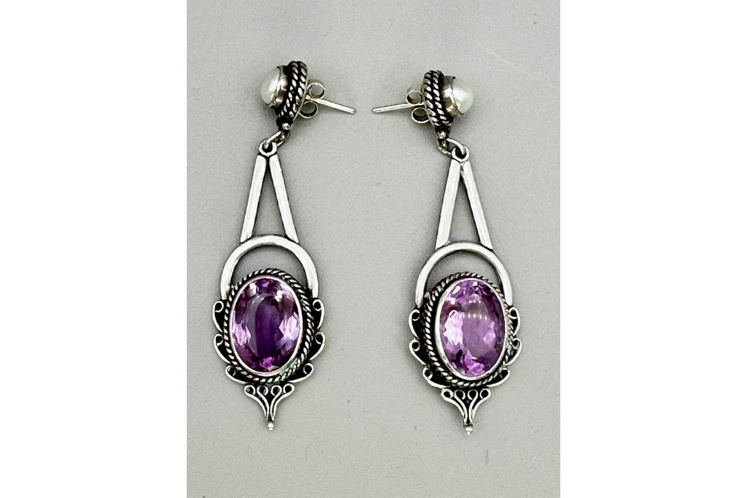 Art Nouveau silver Earrings with amethyst and pearl, probably French c1920 - Image 1 of 7