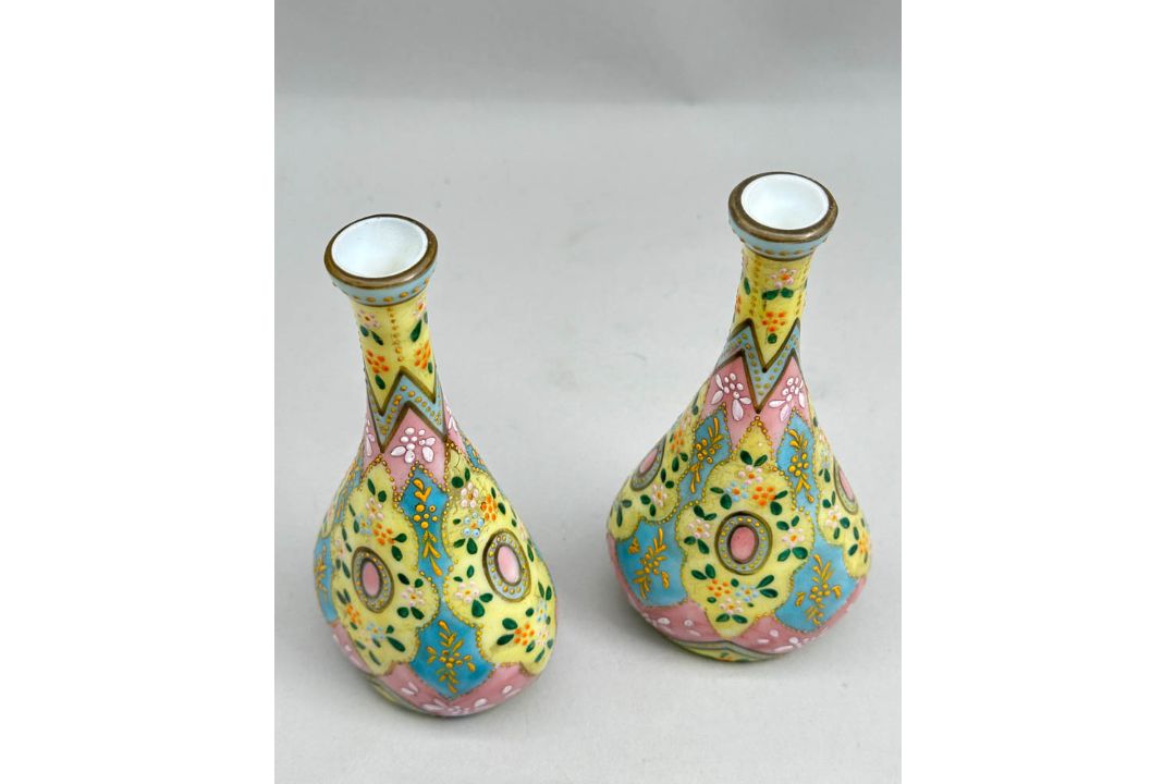 Pair of Bohemian Harrach Glass Vases, Morocco pattern, second half C19th - Image 9 of 10