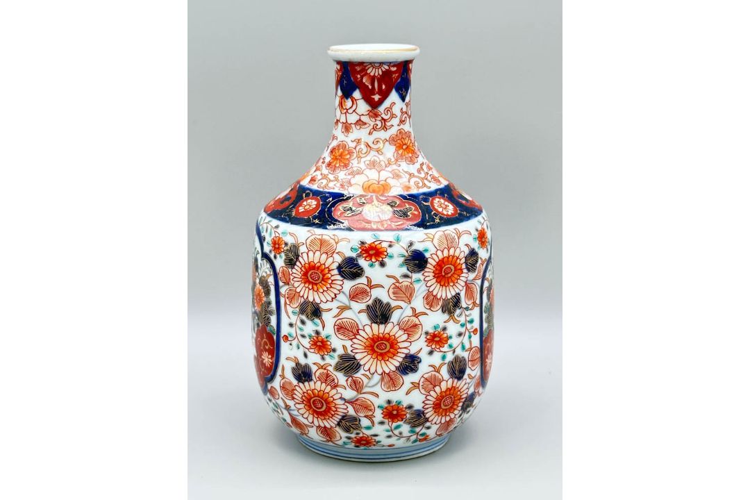 Japanese Fukagawa Imari Vase of Sake Bottle Form, Koransha Mark, circa 1880 - Image 4 of 8