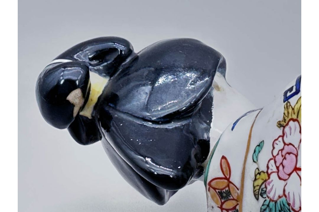 Japanese Arita figure of a Bijin, second half C19th - Image 10 of 10
